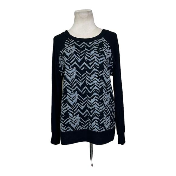 Le Lis black gray front chevron knit long sleeves sweater size M - Picture 10 of 11